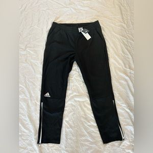 Black Adidas men’s joggers/sweatpants. New with tag. Smoke free home.